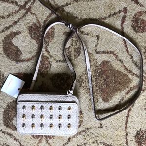 Small skull crossbody